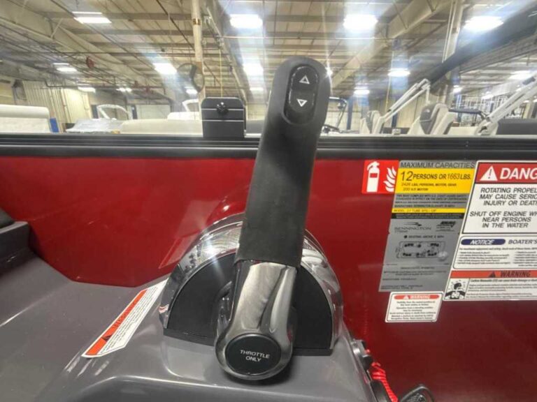 2026 Bennington 22SSR - SPS - Premium - Blackout US-ETWS9540K526 [photo 13]